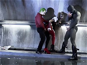 porn parody DC hardcore - anal invasion threeway in Gotham's cavern